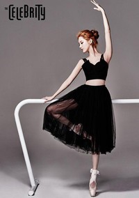 Seohyun menjadi balerina yang sangat anggun. (Dok. The Celebrity)