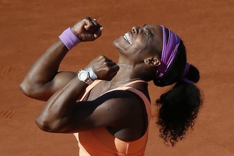 Misi Serena Poles Laju di Wimbledon Sekaligus Dekati Rekor Graf