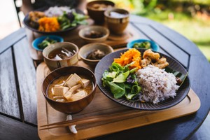 Okinawa Lakukan Survei untuk Layanan Makanan Halal Turis Muslim