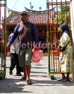 Kelenteng Gondomanan Yogyakarta Bagikan Sembako