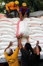 Polda Metro Amankan 60 Ton Gula Rafinasi
