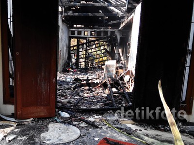 Perampok Bakar Rumah Korbannya di Pasar Minggu