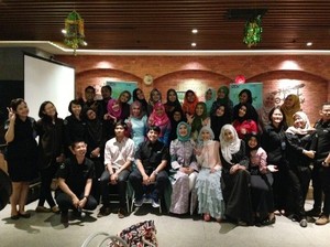 Foto: Suasana Keakraban Dian Pelangi & 15 Finalis Sunsilk Hijab Hunt