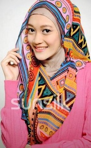 Mikeu Fatmawati, Finalis Sunsilk Hijab Hunt Cantik yang Jago Main Gendang