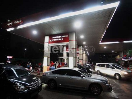 Pertamina Masih Galau Tentukan Harga Pertalite