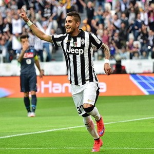 Juventus Permanenkan Pereyra
