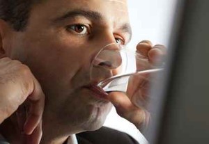 Puasa Tetapi Kurang Minum Air, Begini Tandanya