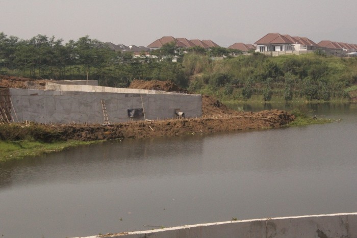 Penampakan Waduk Saguling yang Sekarat Dikepung Perumahan Mewah