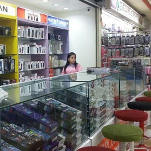 Curhat Produsen Soal Mahalnya Ponsel Made In RI Dibanding Barang Impor