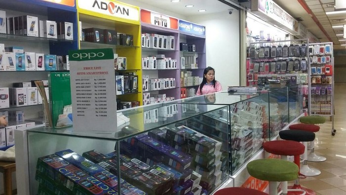 Curhat Produsen Soal Mahalnya Ponsel Made In RI Dibanding Barang Impor