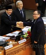 Deretan Bangku Kosong di Paripurna DPR