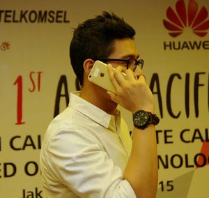4G Telkomsel Bisa Halo-halo Pakai Voice LTE & WiFi