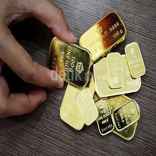 Harga Emas Batangan Antam Rp 551.000/Gram, Turun Rp 1.000