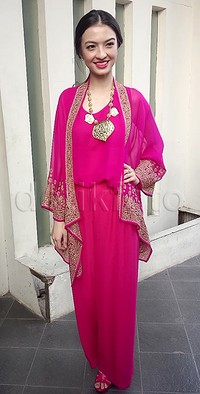 Ramadan kali ini, Raline mengurangi kegiatannya untuk lebih dekat dengan keluarga.