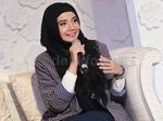 Zaskia Sungkar Tebar Senyuman Manis