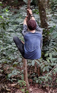 Ternyata hal tersebut dilakukannya untuk sebuah adegan di sinetron yang dibintanginya.