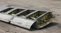 Buat anda yang mau membeli pesawat Boeing 737 classic ini, pihak Kurator Batavia Air pernah mengatakan, kisaran harganya Rp 200 juta-Rp 250 juta per unit. Pesawat tua tersebut, memiliki kerangka badan yang kokoh. Badan pesawat ini bagi tangan kreatif bisa dipakai untuk bangunan bisnis cafe tema tertentu hingga tempat tinggal. Istimewa/dok Angkasa Pura II.