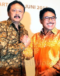 Ia pun mengutip perkataan mantan Presiden RI Soeharto (alm), soal pasar modal dalam negeri. Ia juga akan memakai filosofi ini selama memimpin BEI. Kayak kata Pak Harto dulu 10 Agustus 1977, pasar modal adalah sarana untuk investasi jangka panjang bukan hanya perusahaan besar tapi kecil, bukan hanya di Jakarta tapi Papua, Aceh, ujarnya.