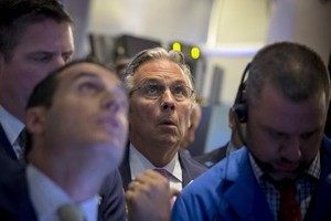 Masalah Utang Yunani Bikin Wall Street Jatuh