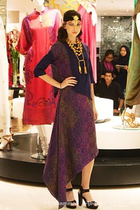 Alleira Fascinating Ramadhan. Ramadhan Trunk Show 2015 at Galeries Lafayette. Pasific Place. Jakarta. [Foto: Mohammad Abduh/Wolipop]