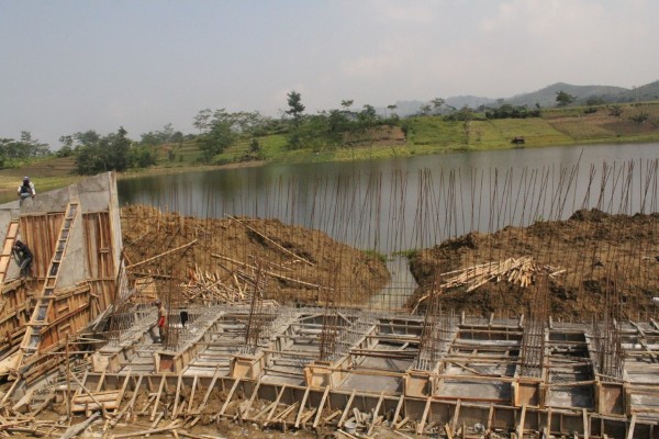 Waduk Saguling Dikepung Perumahan, Menteri Ferry: Tak Masuk Logika