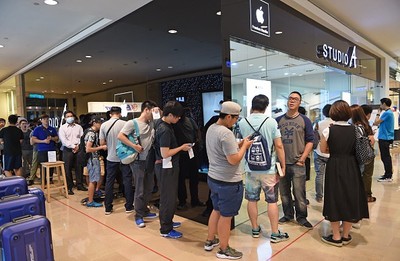 Perjuangan Fanboy Singapura Demi Apple Watch