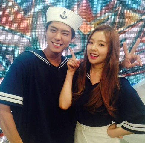 Chemistry Irene Red Velvet dan Park Bo Geum di Music Bank Ini Bikin Gemes!