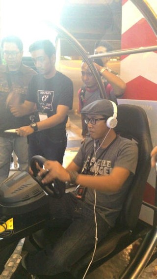 Calon Pebalap Nissan GT Academy Masih Berusia Muda