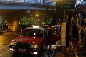 Mencoba Angkot di Hong Kong, Dari MTR Sampai Taksi yang Ngebut