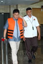 Pemeriksaan Perdana Adam Munandar TSK Suap Muba
