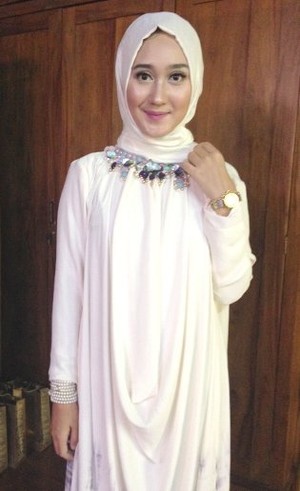 Dian Pelangi Manjakan 15 Finalis Sunsilk Hijab Hunt di Butiknya