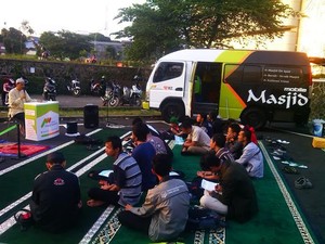 Mobile Masjid Pertama di Indonesia Ada di Bandung