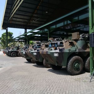 Menteri Rini Blusukan ke BUMN Senjata di Bandung