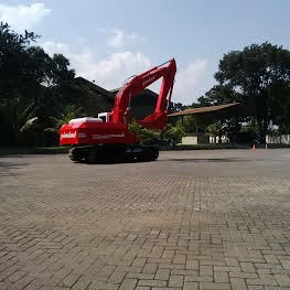 Pindad Bikin Ekskavator Made in Bandung, Ini Penampakannya