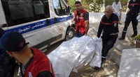 Dilaporkan, 12 orang kini telah dirawat di rumah sakit usai terkena serangan tesebut. Amine Ben Aziza/Reuters/detikFoto.