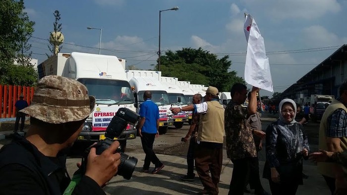 Bos Bulog, Mentan, dan Mendag Sebar Sembako Murah