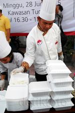 Koki Hotel Demo Masak di Tugu Yogyakarta