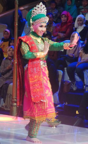 Rusfa Tursina Buat Juri Terharu di Malam Final Sunsilk Hijab Hunt 2015