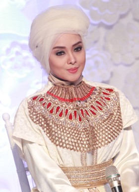 Putuskan Berhijab, Terry Putri Merasa Lega dan Tenang