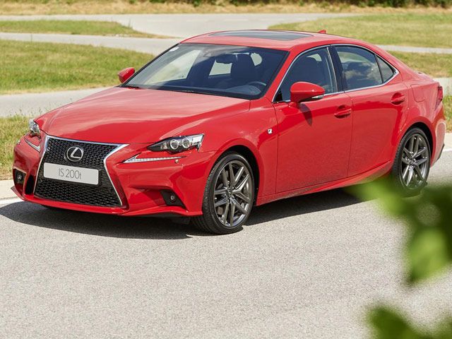 Lexus IS 200t yang Lebih Irit