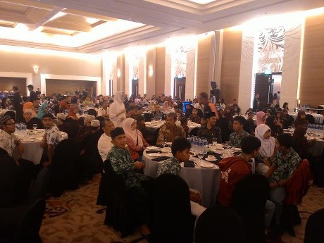 Mabua Beserta 4 Komunitas Moge Kumpul Bukber dan Bagi-bagi Donasi