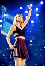 Shake It Off! Keseruan Taylor Swift di 'The 1989 World Tour'