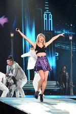 Shake It Off! Keseruan Taylor Swift di 'The 1989 World Tour'