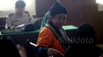 Terdakwa Sidang ISIS Salat Zuhur di Ruang Sidang