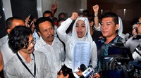 Para pendukung Sutiyoso yang tergabung dalam Relawan Jokowi menyambangi ruang Komisi I DPR RI di Komplek Parlemen Senayan, Jakarta. Pool/Lamhot Aritonang/detikFoto.