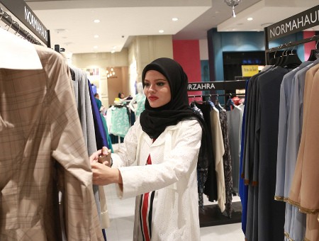 Gara-gara Berubah Penampilan, Terry Ditolak Manggung