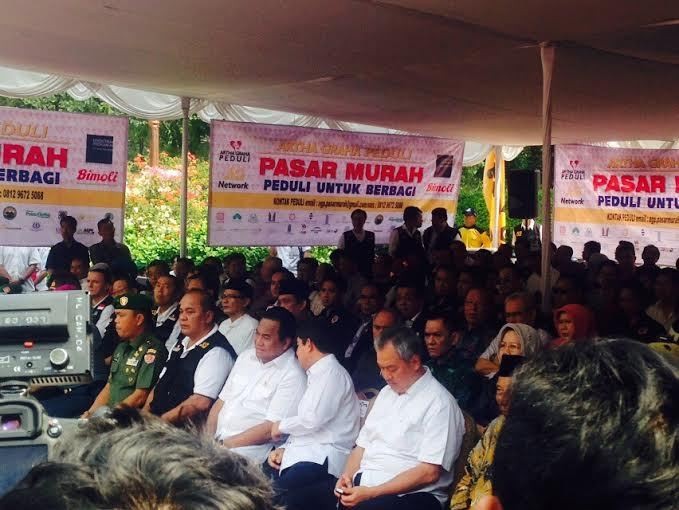 Tomy Winata, Gobel, dan Yuddy Chrisnandi Gelar Pasar Murah Sembako