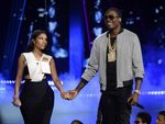 Nicki Minaj Hingga Rihanna Ramaikan BET Awards 2015