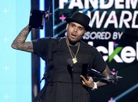Rapper berusia 26 tahun itu juga berhasil memperoleh dua penghargaan yakni, Fandemonium Award dan Favorite Male R&B Pop Artist. REUTERS/Kevork Djansezian/detikFoto.