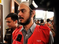 Bintang sinetron 'Tukang Bubur Naik Haji' ini pun terlihat lebih gemuk dan selalu mengenakan peci putih. Pool/Noel/detikFoto.